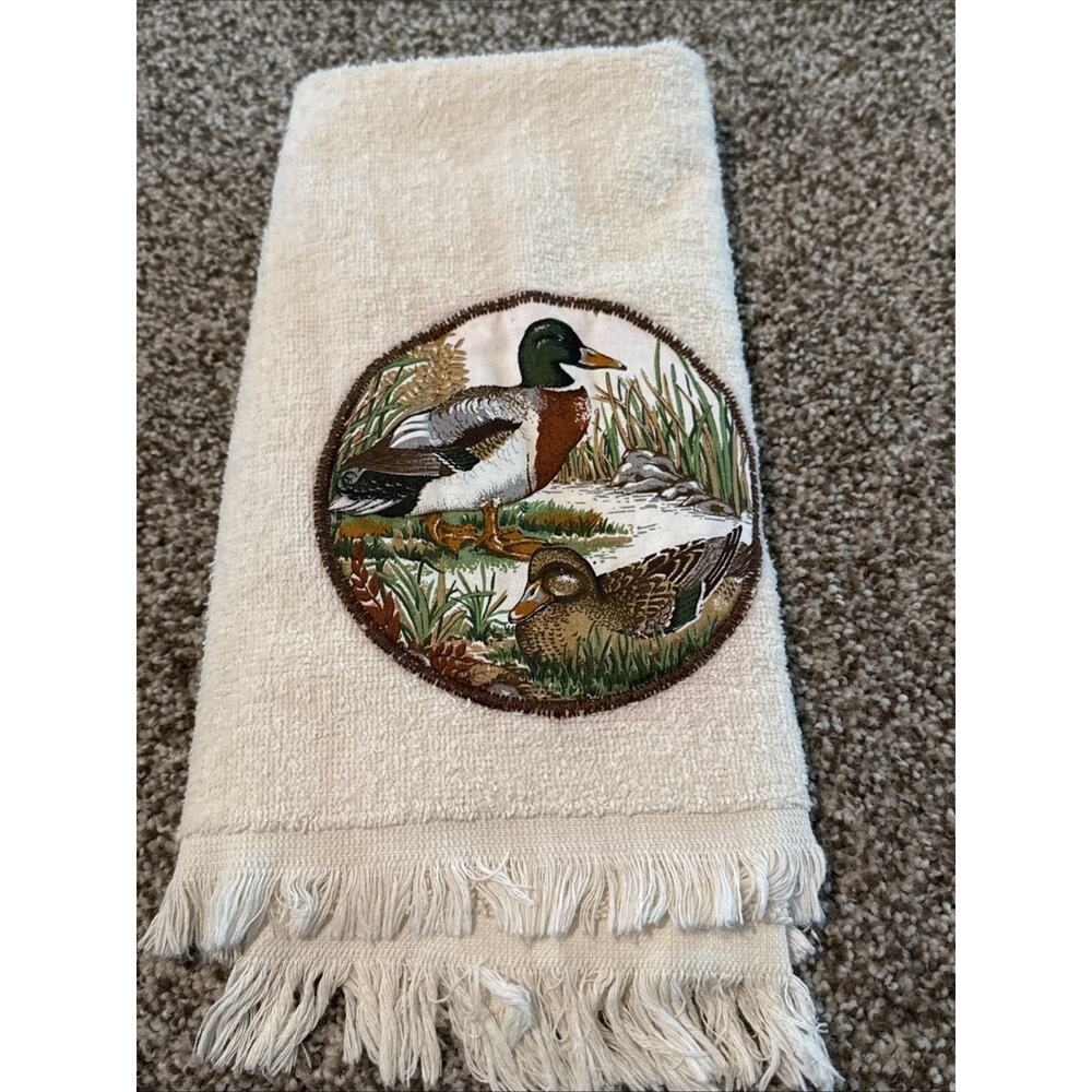 Vintage Canon Embroidered Mallard Ducks Wildlife Water Fowl Hand towel EUC